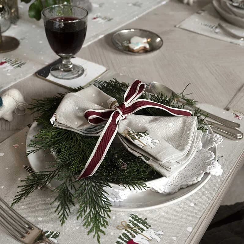 Snow Season Napkins (Set Of 4) 1 Snow Season Napkins (Set Of 4)