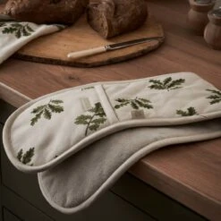 Acorn & Oak Leaves Double Oven Glove