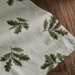 Acorn & Oak Leaves Tea Towel -Sophie Allport AW23 ALL113810 DETAIL