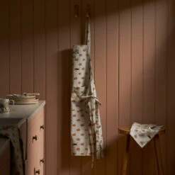 Trick Or Treat Adult Apron 10 Trick Or Treat Adult Apron -Sophie Allport AW23 ALL117250 SQUARE ALT