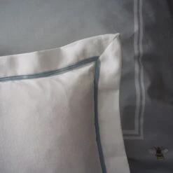 Panama Bed Cushion - Blue Trim 7 Panama Bed Cushion - Blue Trim -Sophie Allport AW23 ALLCDDE415 DETAIL