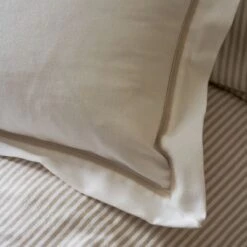 Panama Bed Cushion - Neutral Trim 7 Panama Bed Cushion - Neutral Trim -Sophie Allport AW23 ALLCDN415 DETAIL
