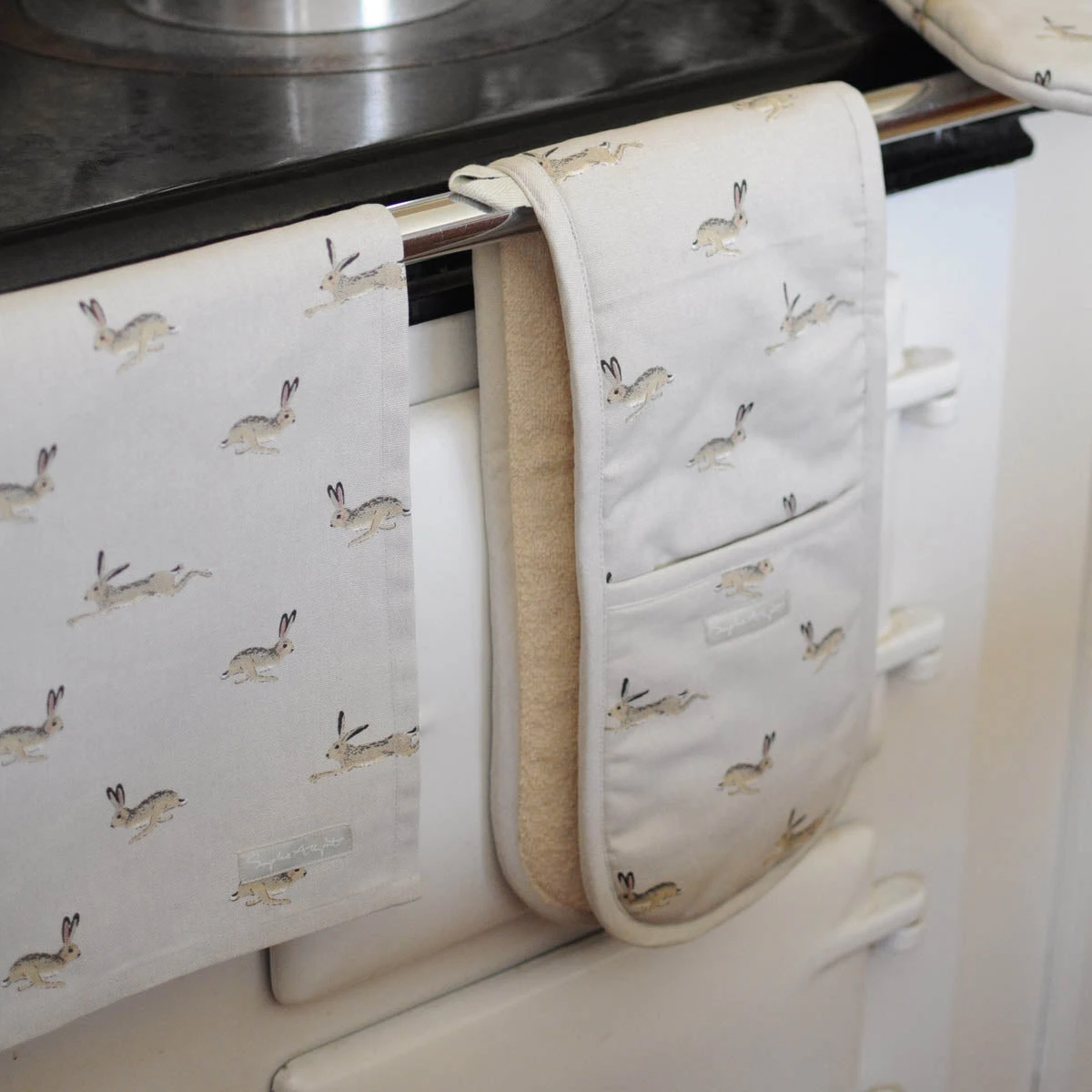 Hare Tea Towel 4 Hare Tea Towel - Image 4