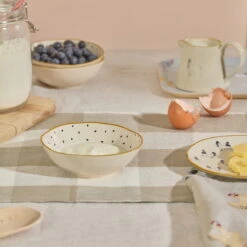 Warm Stone Gingham Linen Table Runner -Sophie Allport SS23 Chicken SNB8 Stoneware Nibble Bowl Square 6c58a234 764e 41e7 a13d 66b785558fe3