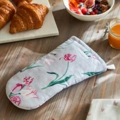Tulips Oven Mitt