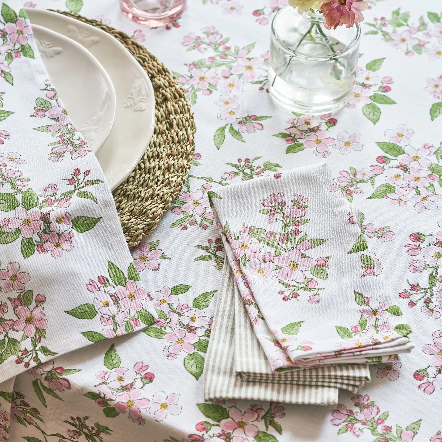 Blossom Napkins (Set Of 4) 1 Blossom Napkins (Set Of 4)