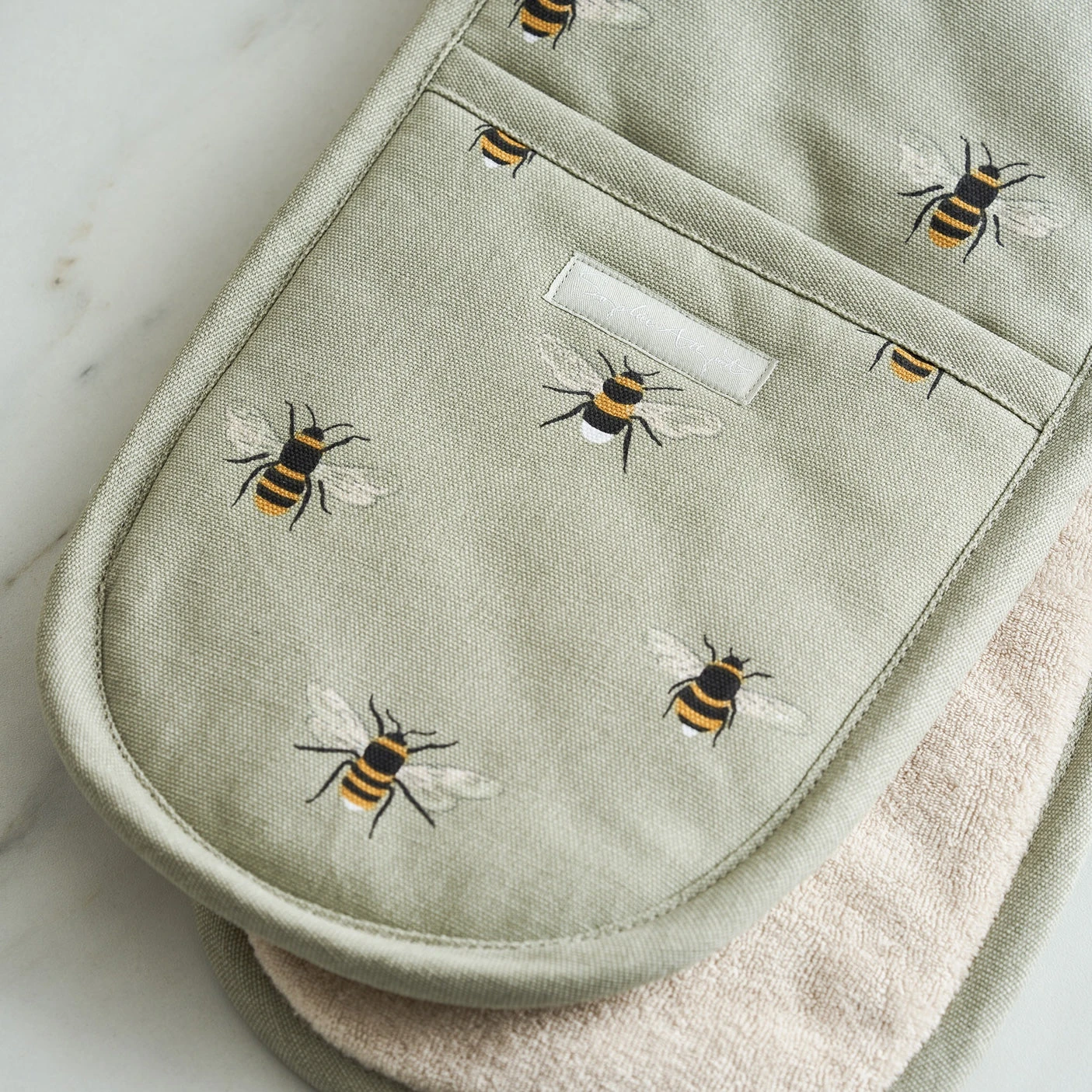 Bees Double Oven Glove 2 Bees Double Oven Glove - Image 2