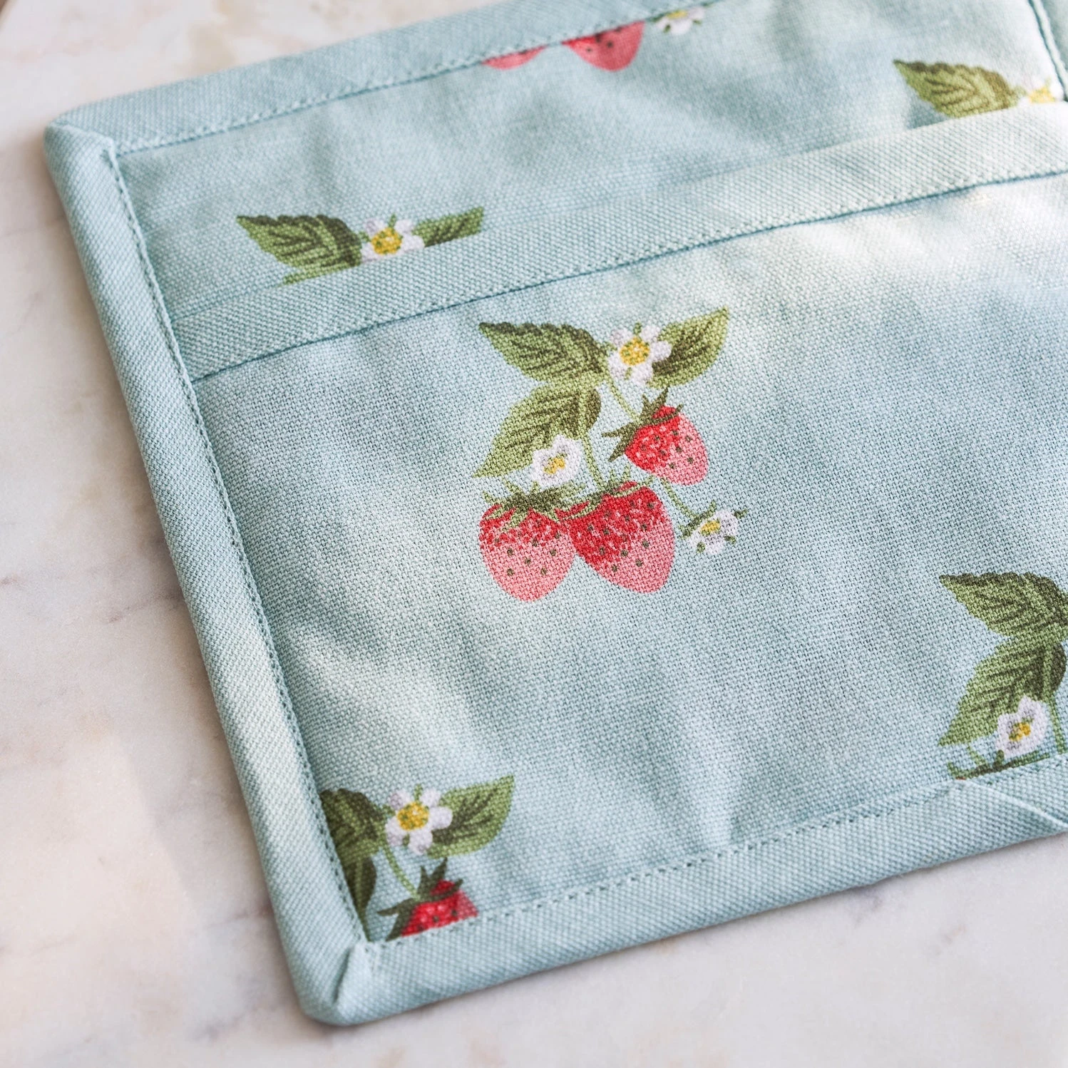 Strawberries Blue Pot Grab 2 Strawberries Blue Pot Grab - Image 2