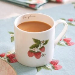 Strawberries Solo Mug -Sophie Allport SS24 IM97W01 DETAIL PERSONALISED