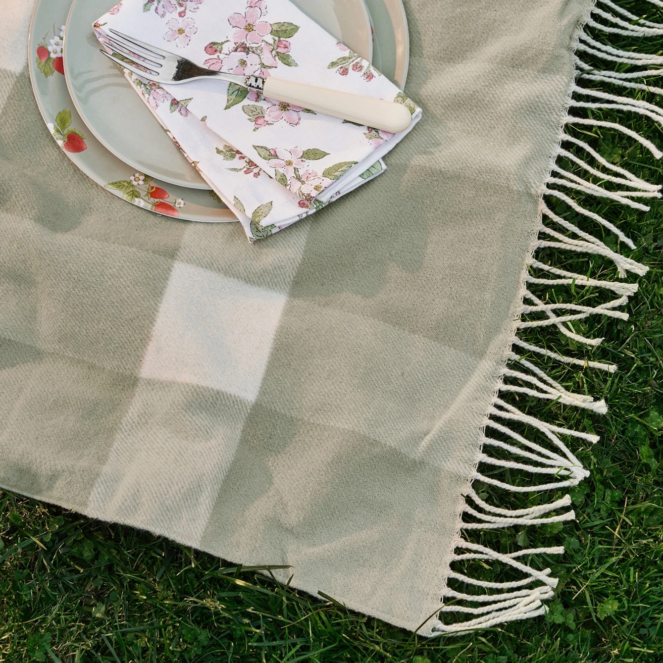 Gingham Picnic Blanket - Olive 2 Gingham Picnic Blanket - Olive - Image 2