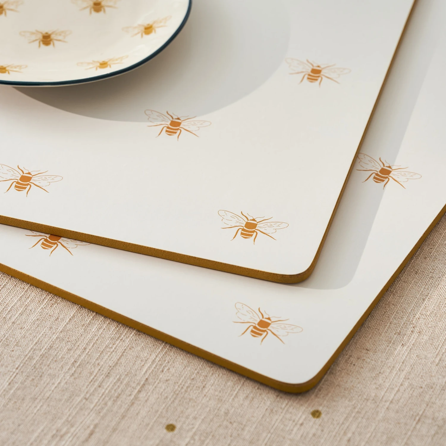 Bees Extra Large Placemats (Set Of 2) 2 Bees Extra Large Placemats (Set Of 2) - Image 2