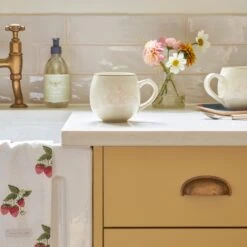 Strawberries Solo Stoneware Mug