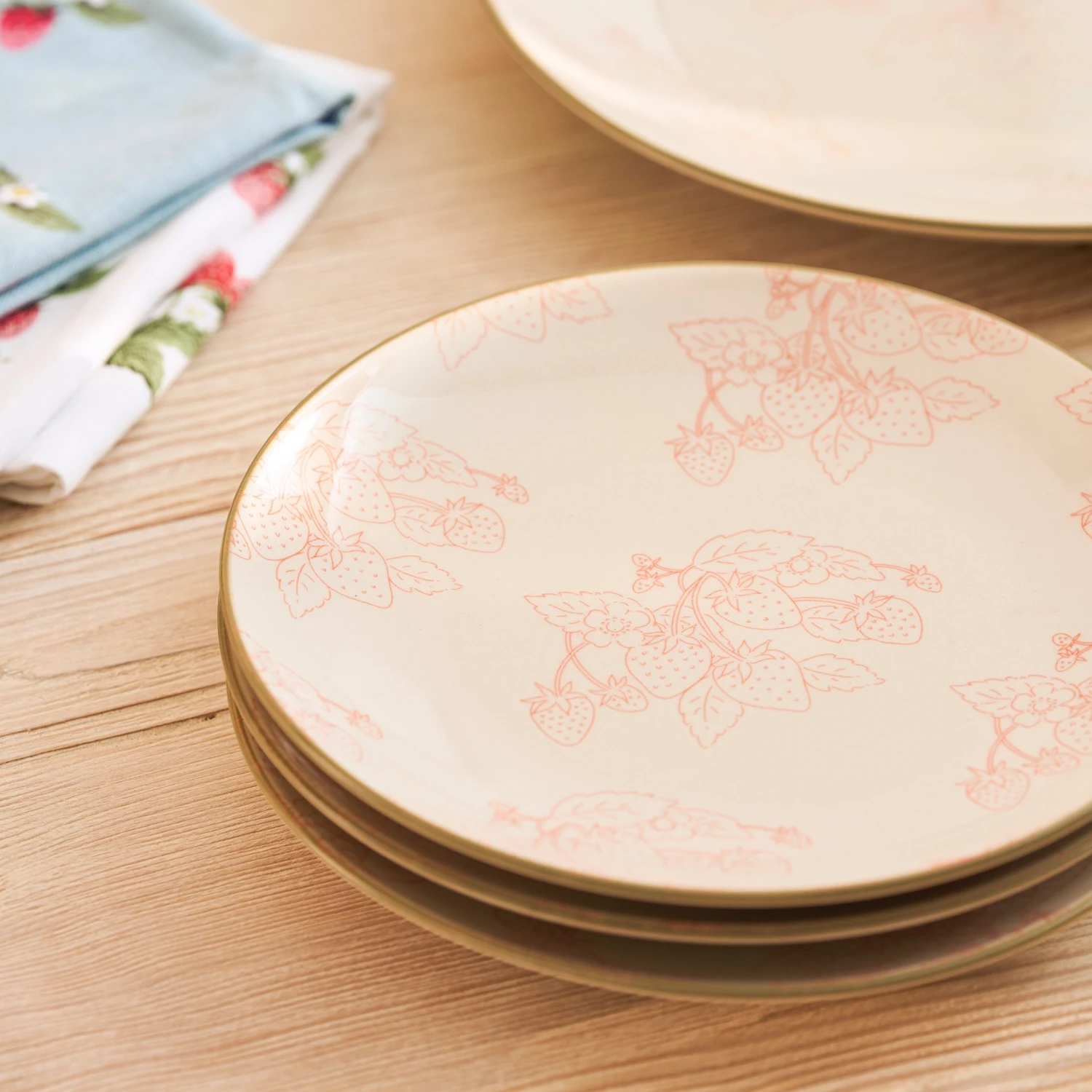 Strawberries Stoneware Side Plate 2 Strawberries Stoneware Side Plate - Image 2