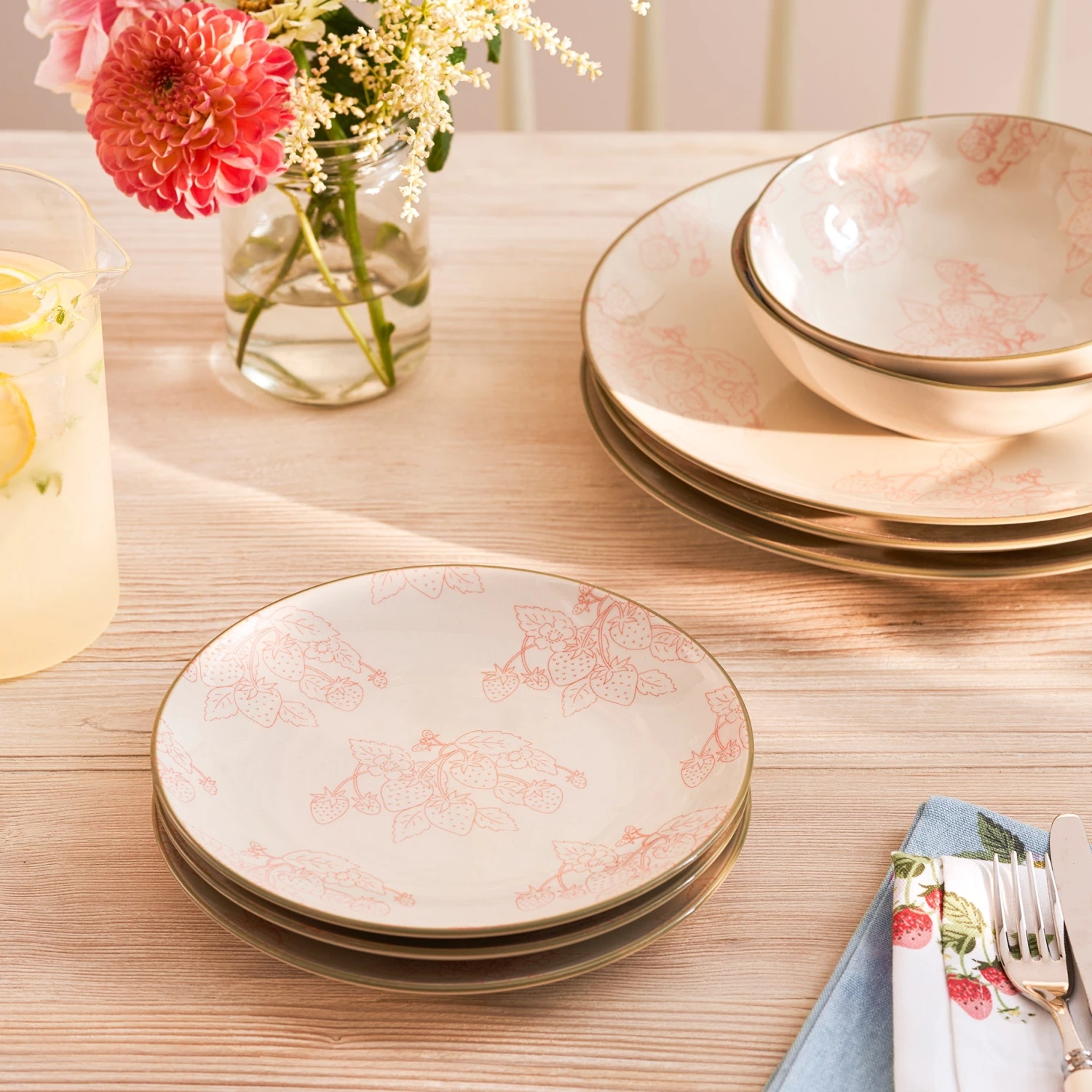 Strawberries Stoneware Side Plate 1 Strawberries Stoneware Side Plate