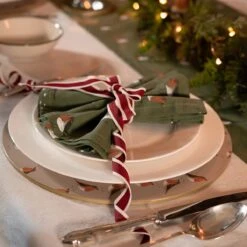 Robin Napkins (Set Of 4) -Sophie Allport all101300 pmc10101 all101810 robin napkin placemat table runner dinner table portrait lifestyle high res square