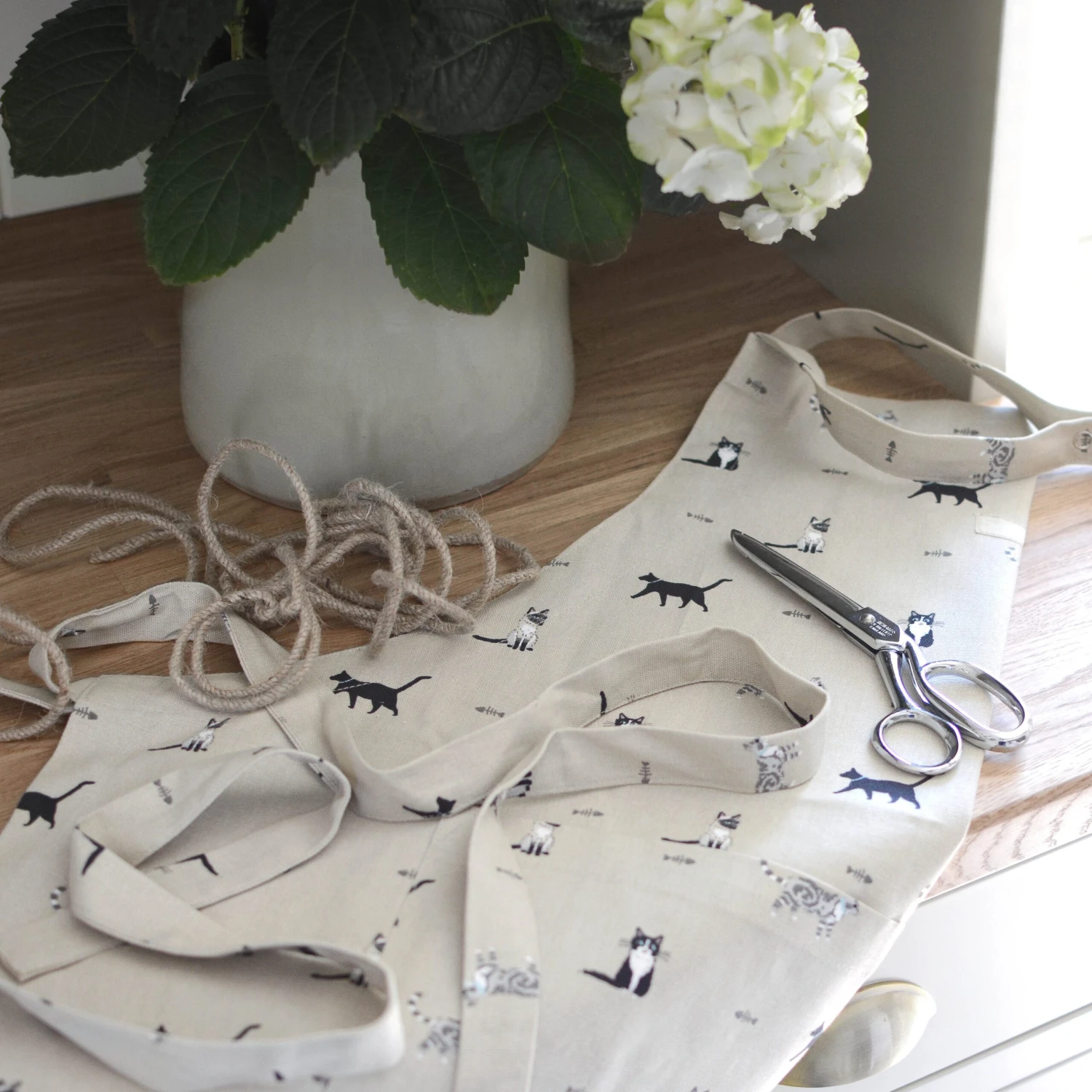 Purrfect Adult Apron 5 Purrfect Adult Apron - Image 5