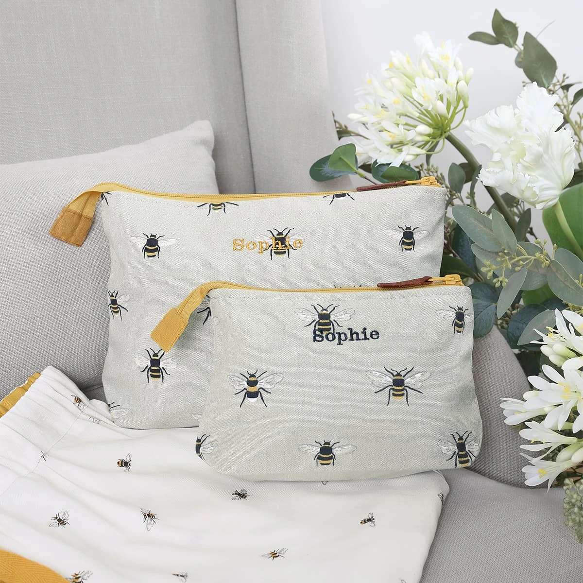 Bees Canvas Makeup Bag 2 Bees Canvas Makeup Bag - Image 2