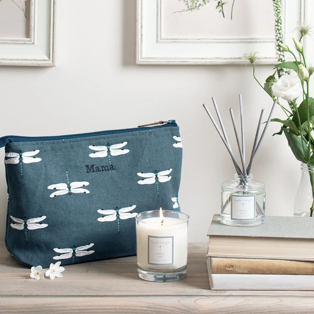 Dragonfly Canvas Wash Bag 4 Dragonfly Canvas Wash Bag - Image 4