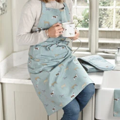 Speedy Dogs Adult Apron -Sophie Allport all58250 speedy dogs adult apron lifestyle web