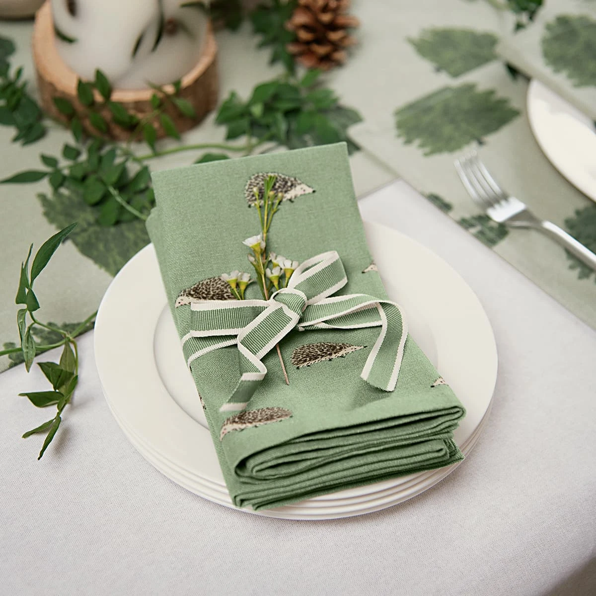 Hedgehogs Napkins (Set Of 4) 2 Hedgehogs Napkins (Set Of 4) - Image 2