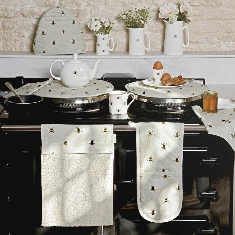 Bees Roller Hand Towel 3 Bees Roller Hand Towel - Image 3