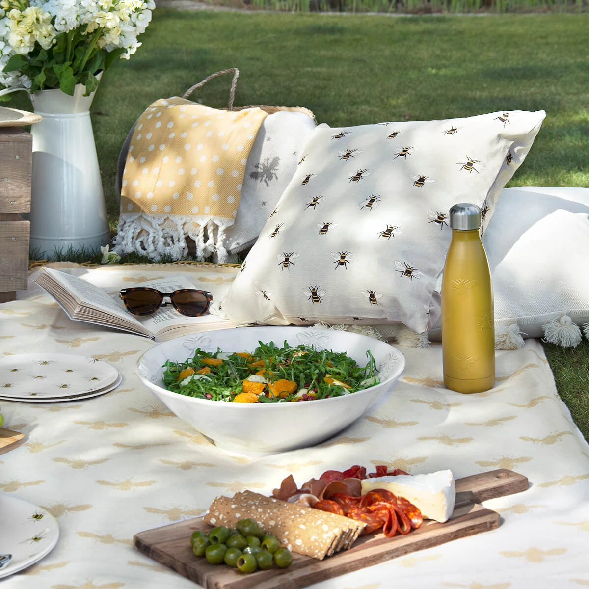 Bees Water Bottle 3 Bees Water Bottle - Image 3