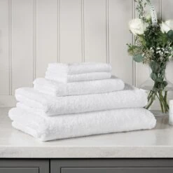 Bees Face Cloths (Set Of 2) 7 Bees Face Cloths (Set Of 2) -Sophie Allport bees towel collection lifestyle high res square 5f35871d f1ef 4e71 8a3f 412d25064d27