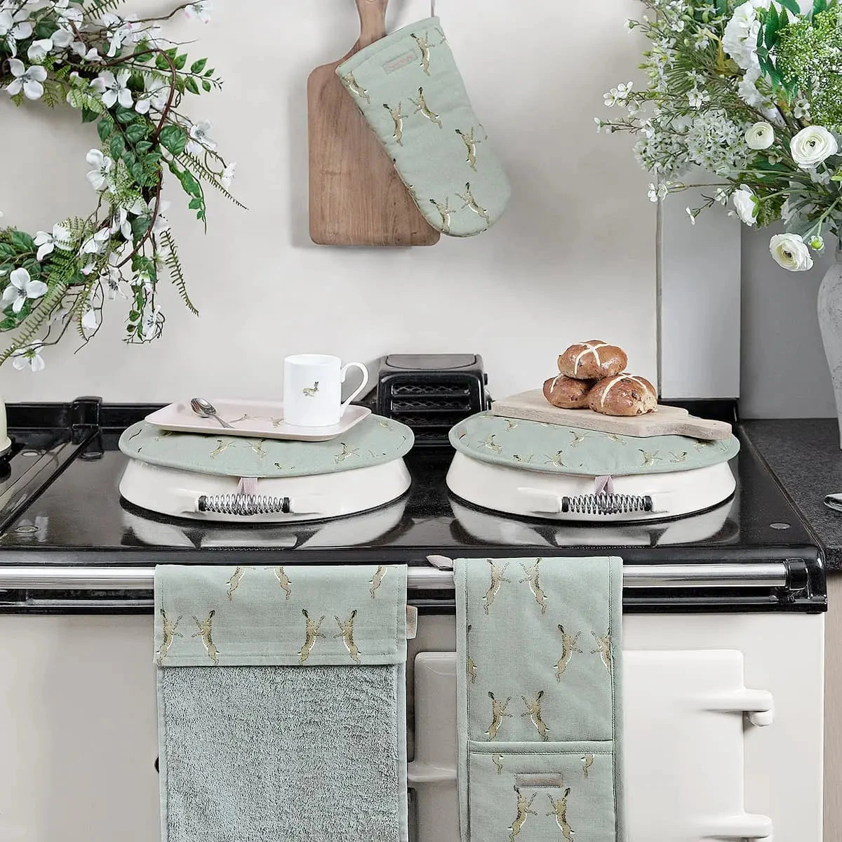 Boxing Hares Roller Hand Towel 3 Boxing Hares Roller Hand Towel - Image 3