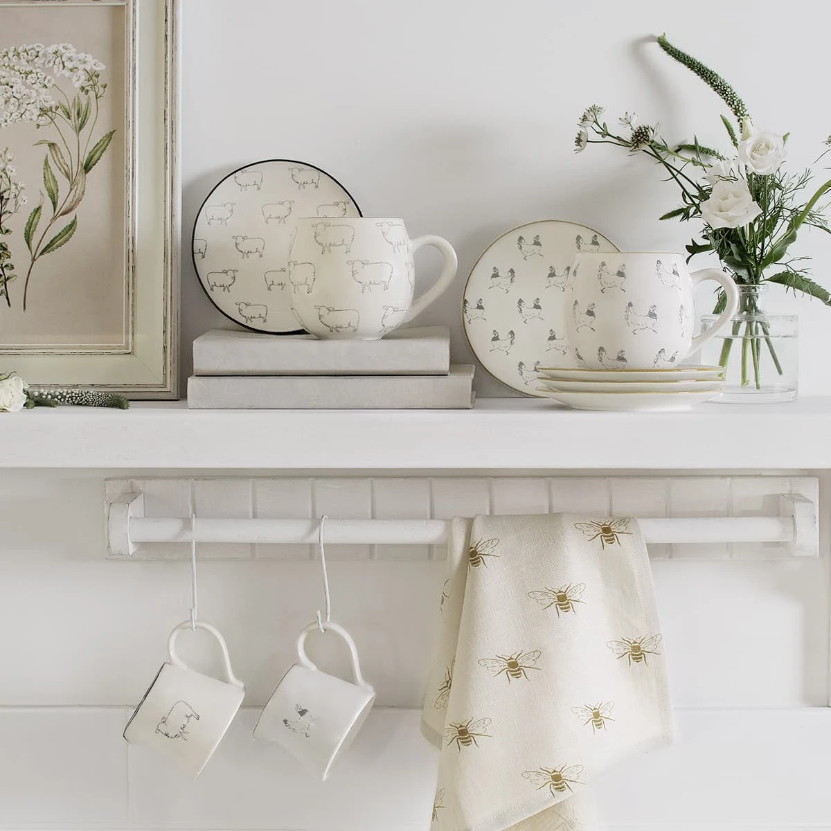 Bees Linen Tea Towel 3 Bees Linen Tea Towel - Image 3