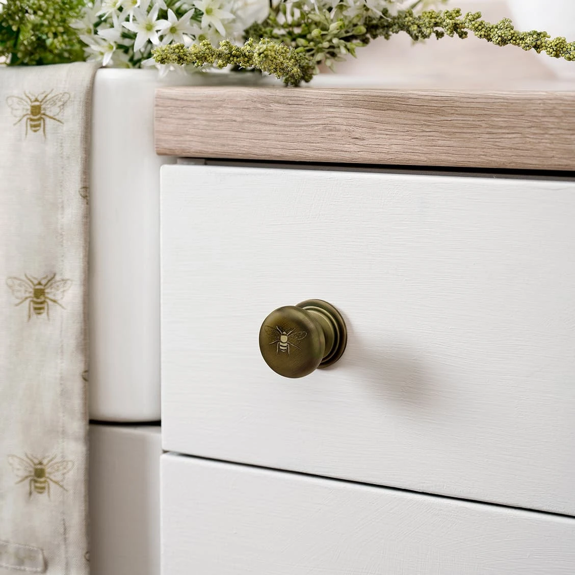 Bees Cupboard Handle 2 Bees Cupboard Handle - Image 2