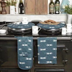 Dragonfly Circular Hob Cover 7 Dragonfly Circular Hob Cover -Sophie Allport dragonfly collection lifestyle 2 web 1 431f41aa 16f4 45e9 8092 80a77fbe4f2c