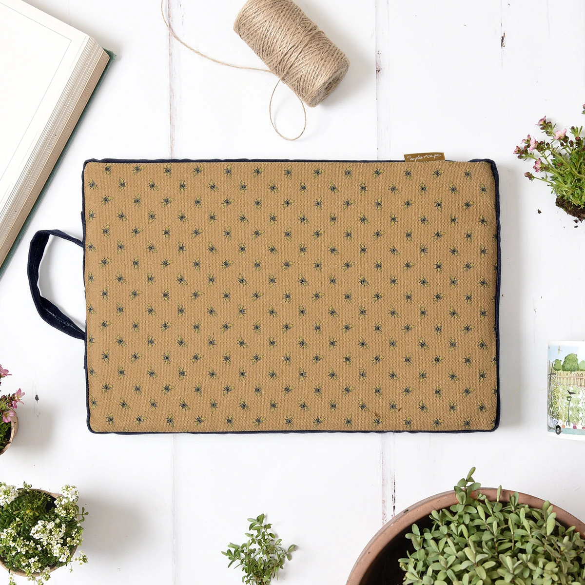 Bees Gardening Kneeler 2 Bees Gardening Kneeler - Image 2