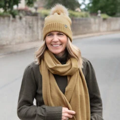 Ducks Knitted Scarf -Sophie Allport kha71 ksa71180 ducks knitted hat and scarf lifestyle 2 high res square 54539672 5e02 4885 99b3 a6ffc8bde53d