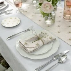 Bees Linen Napkins (Set Of 4) -Sophie Allport lin36810 lin36300 ssp36 bees place setting lifestyle high res square