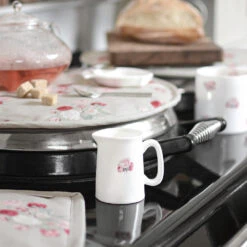 Peony Jug -Sophie Allport mj5600 peony mini solo jug lifestyle web 1 4e093300 aacb 492b a30d de45b33f0379