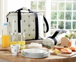 Sophie Allport -Sophie Allport pvc36525 bees picnic bag lifestyle high res