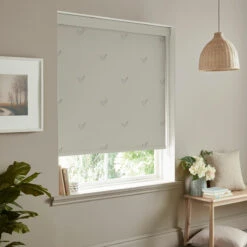 Chicken Natural Made To Measure Roller Blind -Sophie Allport rlb8nm2m chicken natural vector roller blind made to measure lifestyle 2 high res square