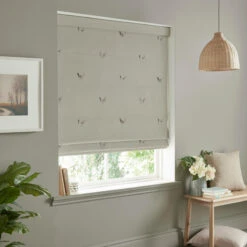 Chicken Soft Linen Made To Measure Roman Blind -Sophie Allport rmb8slm2m chicken soft linen artwork roman blind made to measure lifestyle 2 high res square 34997059 f4c4 4d54 a381 b23d5a643006