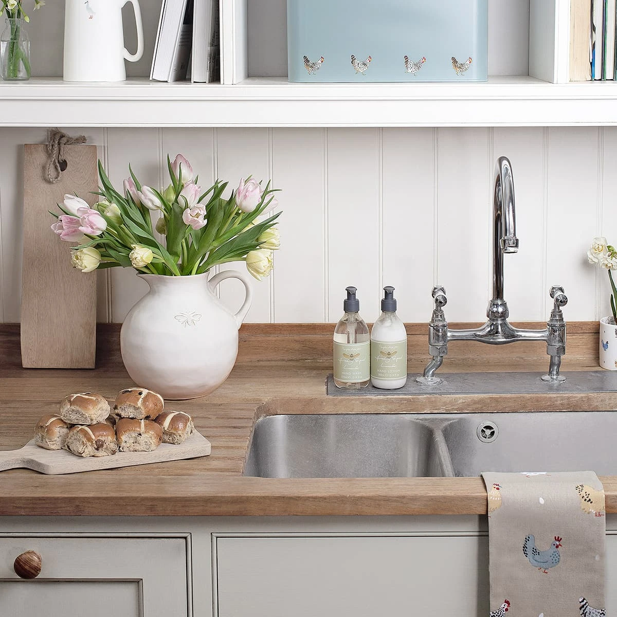 Honey Spiced Lavender Hand Wash - 300ml 2 Honey Spiced Lavender Hand Wash - 300ml - Image 2