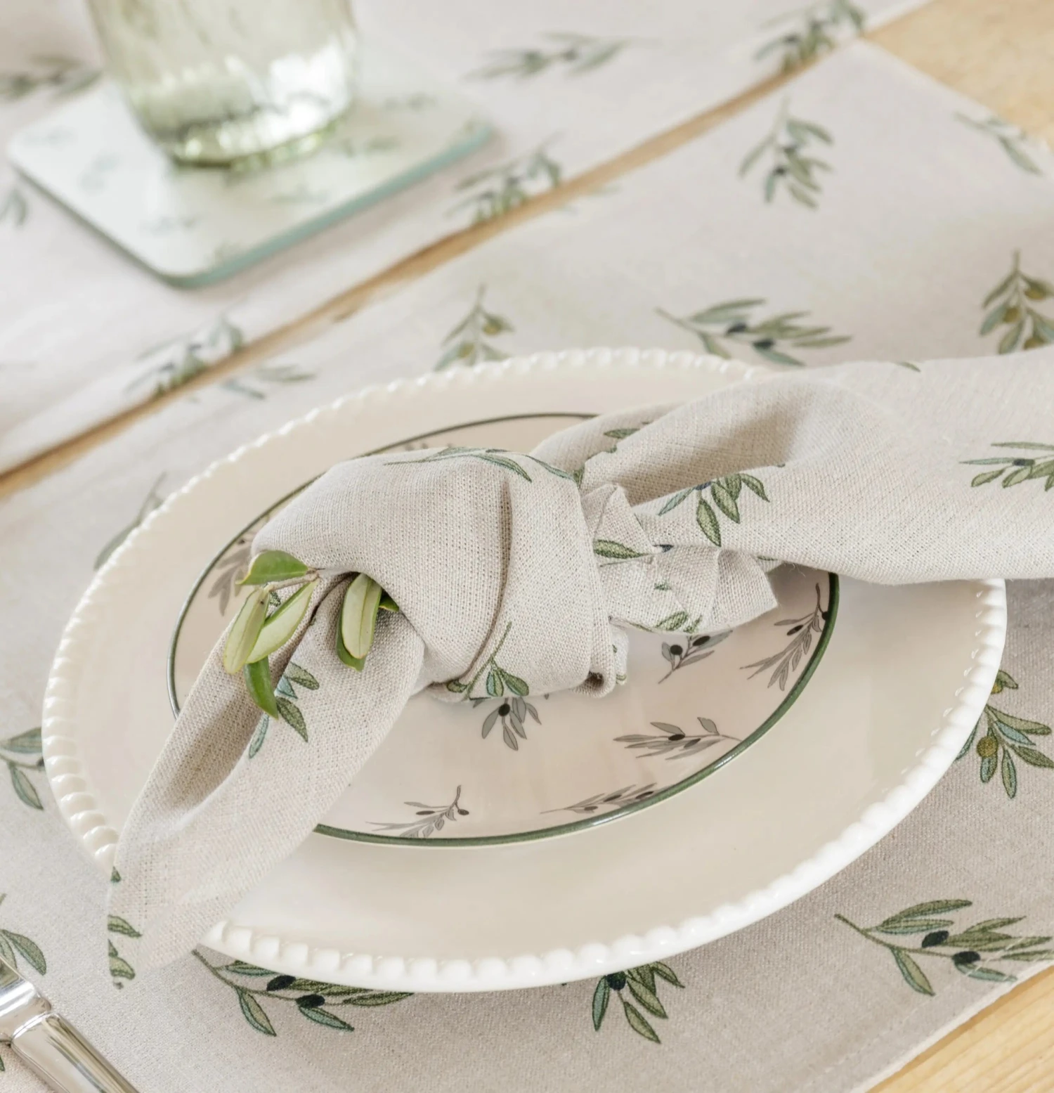 Olive Linen Napkins (Set Of 4) 4 Olive Linen Napkins (Set Of 4) - Image 4