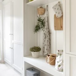 Olive Linen Oven Mitt -Sophie Allport ss23 olive utility hero square