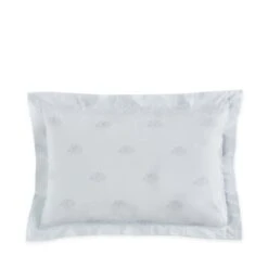 Strawberries Pair Of Oxford Pillowcases -Sophie Allport ss23 strawberries strawberries01opc pillowcase reverse cutout square