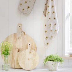 Sunflower Linen Tea Towel 8 Sunflower Linen Tea Towel -Sophie Allport ss23 sunflower lin108100 lin108601 cbo36165 cbo3633 doubleovenglove teatowel choppingboards square