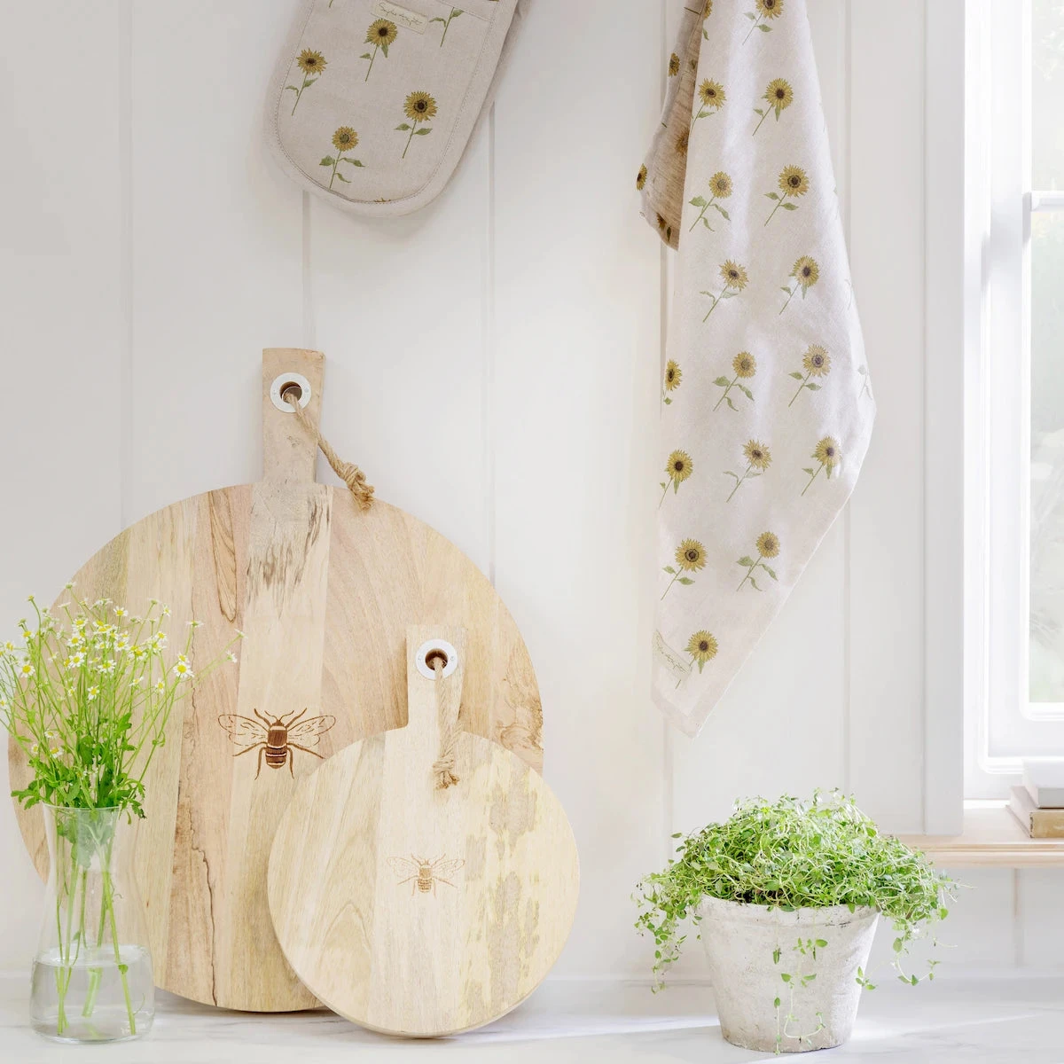 Sunflower Linen Tea Towel 4 Sunflower Linen Tea Towel - Image 4