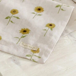 Sunflower Linen Table Runner -Sophie Allport ss23 sunflower lin108810 tablerunner detail1 square