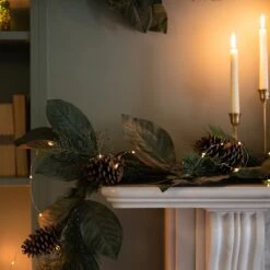 Winter Woodlands Garland -Sophie Allport woodland walks garland lifestyle zsax36885ttgr aw22 4 high res square